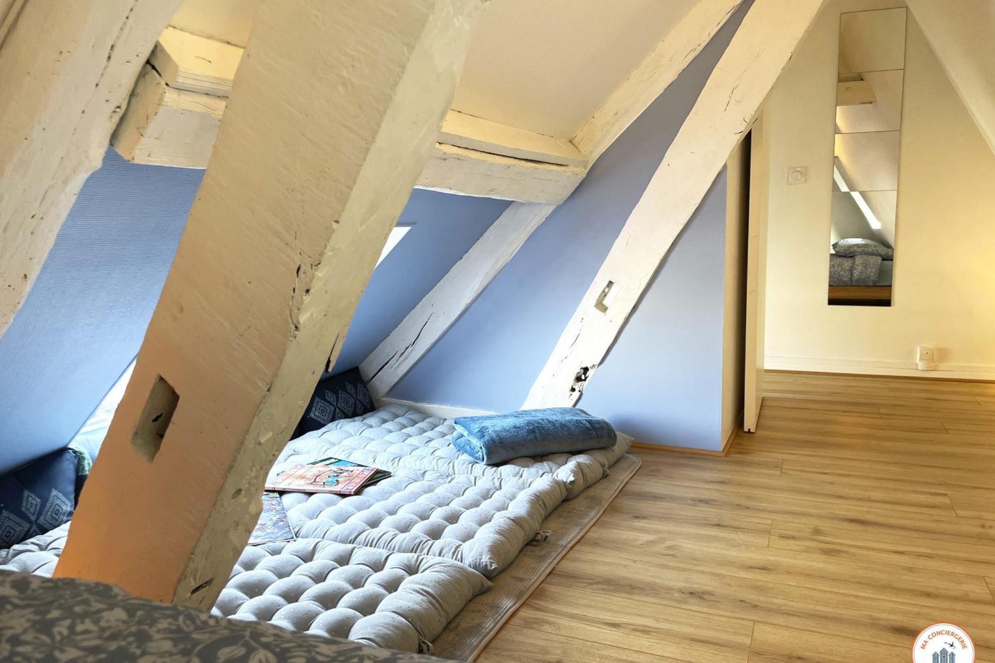 Le St-Laurent - Magnifique Triplex - Calme Caen Buitenkant foto